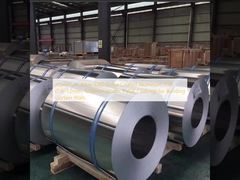 Farbbeschichtete Aluminiumspule aus Aluminiumlegierung 1060 (0,6–1,2 mm, 1250 mm Breite, PVDF-Beschichtung) für den Bau von Vorhangfassaden
