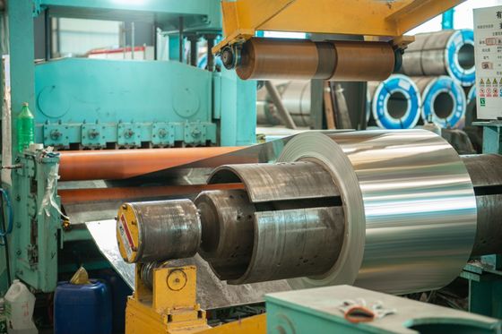 Vorgefärbte Aluminiumspulen für Dach- und Wandbaumaterial