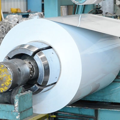 AA3xxx Beschichtete Aluminiumfolie für Kühlschränke, Leichtgewicht und starkes Material für eine verbesserte Kraftstoffeffizienz