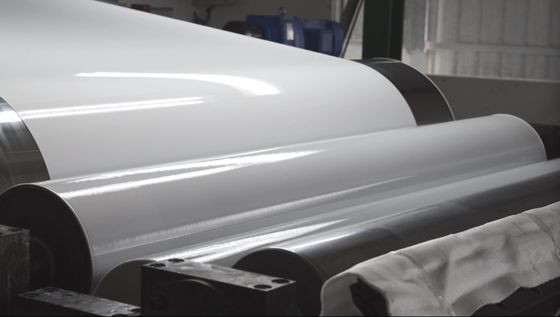 Legierung 3005 Weiße Farbe 0,60 mm Dicke 1250 mm Breite weiße Farbe Beschichtung Aluminium für Waschmaschinen und Trockner Herstellung