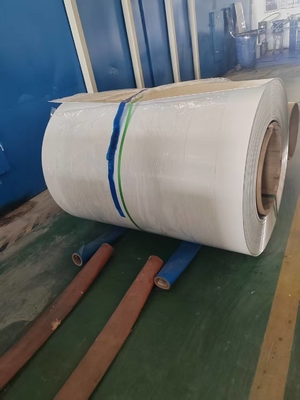 Aluminiumlegierung 3003 H14 Weiß beide Seiten Colord Aluminium-Spule Vorgekleidete Aluminiumstreifen-Streifen-Spulen 300-mm-Breite 1,00 mm Dicke für Kanalbuchstaben