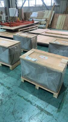 Vorlackierte Aluminiumfolienspule mit einer Dicke von 0,10 mm und einer Breite von 45 mm für die Herstellung rollbarer Firstlüftungsbänder