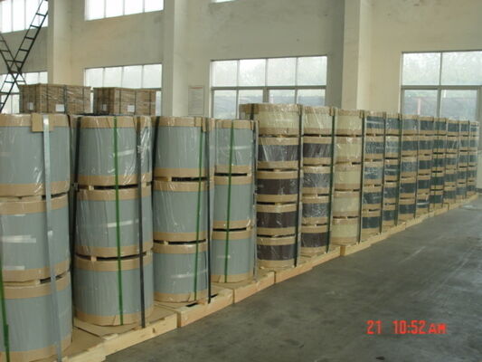 Dauerhafte 1 mm dicke Legierung 3105 H24 vorgefärbte Aluminiumspirale mit PVDF-Farbbeschichtung für Dachdecken