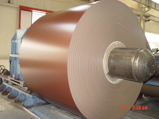 Dreischichtige Fluorkohlenstofffarbene Aluminiumfolie 5052 Legierung in kundenspezifischer metallischer Champagnergold