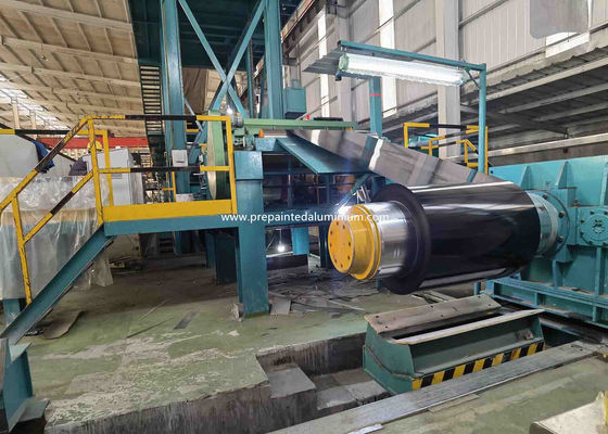 Vorgefärbte Aluminium-Spule Schwarz-weiß beschichtete Aluminium-Spule in Gebäudedach und Verkleidung verwendet